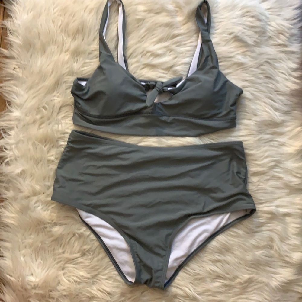 high-waisted bikini
